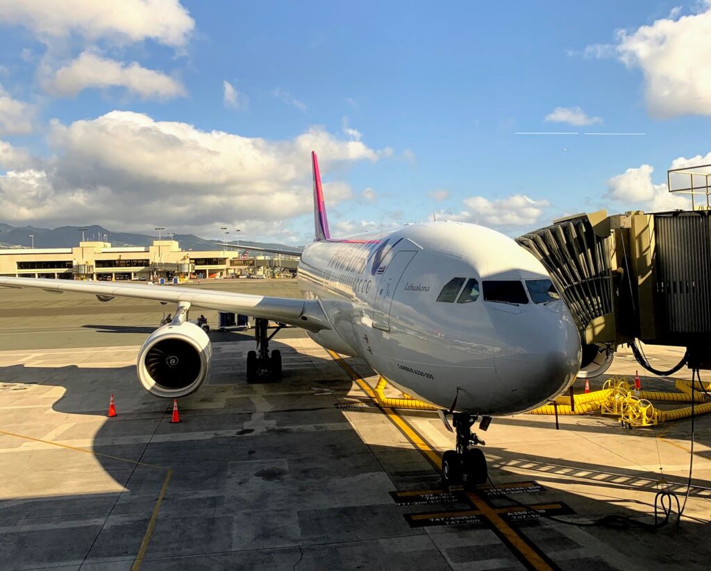 Oahu Airport plane