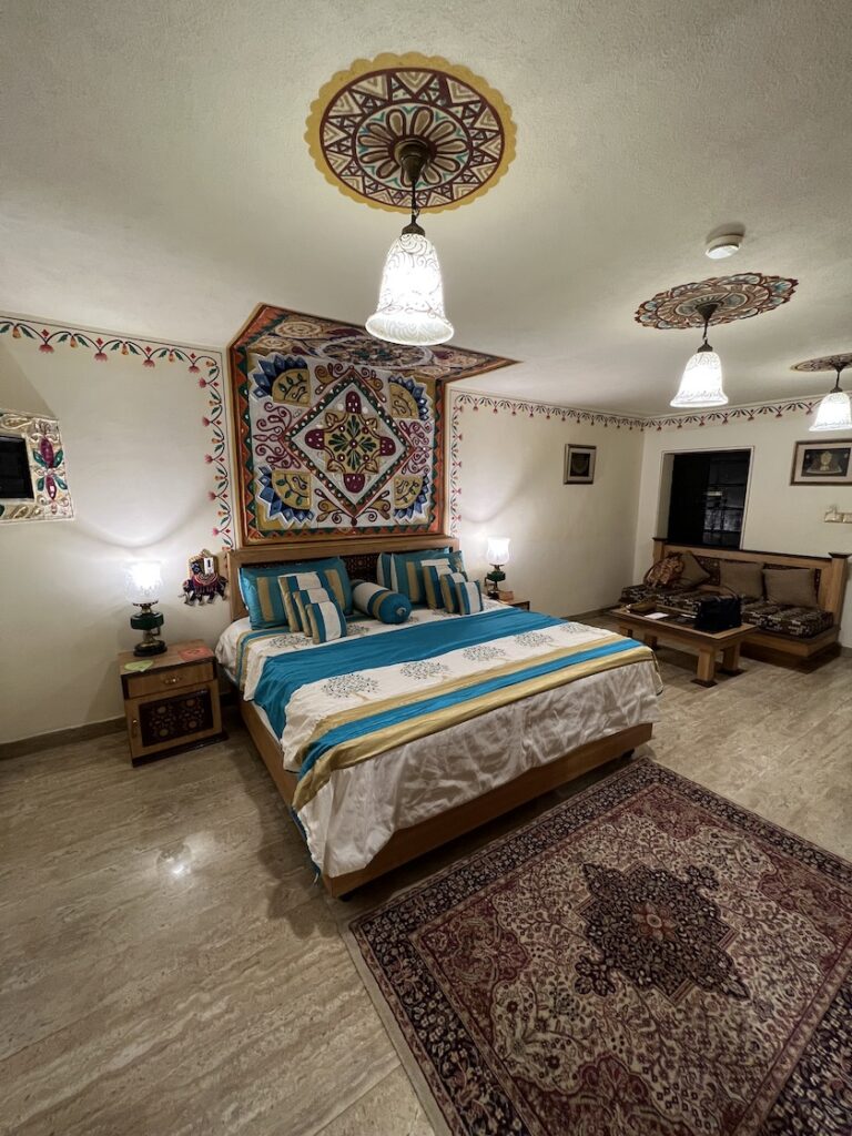 Chokhi Dhani hotel room