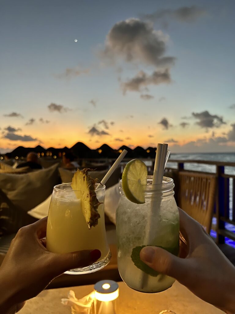 Drinks at Jing restaurant, Tipping in Maldives