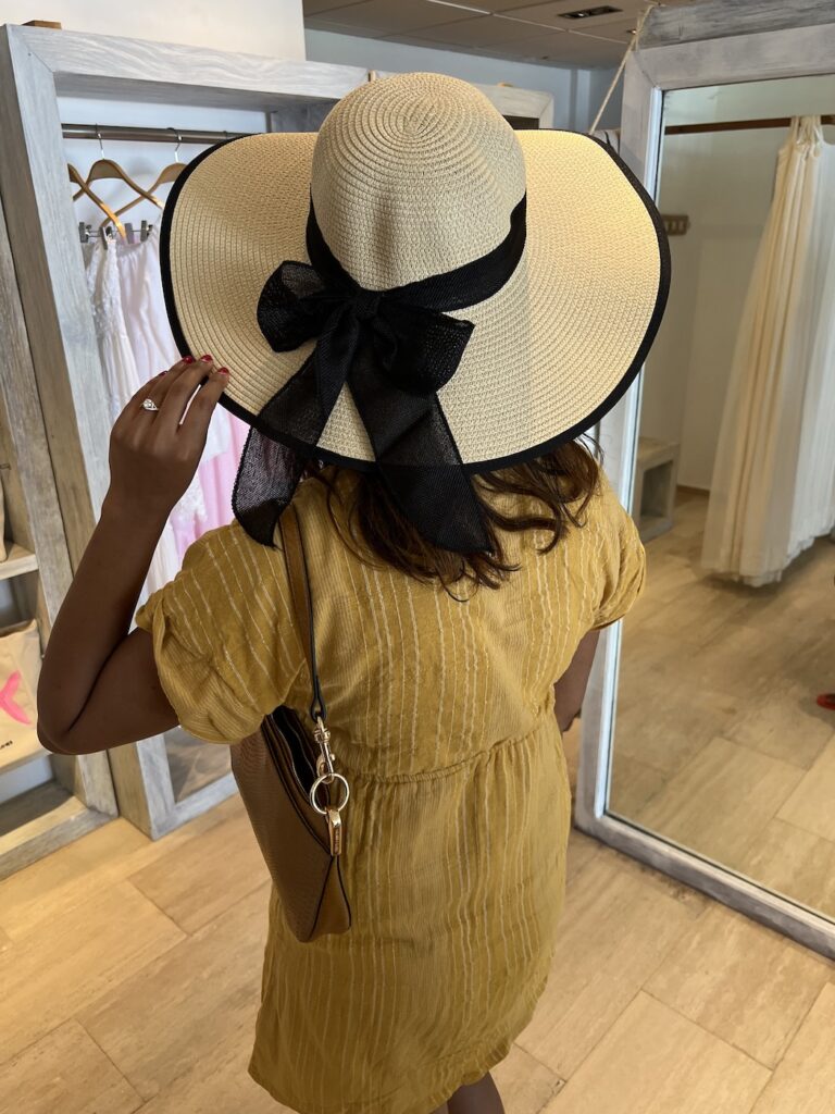 Sun hat, Hawaii Packing List PDF