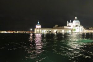 Things to do at Venice, Italy at night